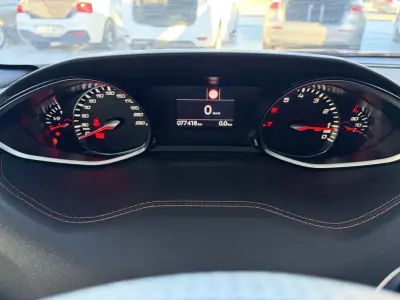 Peugeot 308 2020 - 14990 EUR, 77418 km - AUTO.MOTO.pt - 77418km - foto 14 de 16