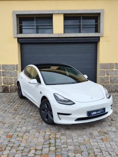 Tesla Model 3 2020 — foto 2 de 17