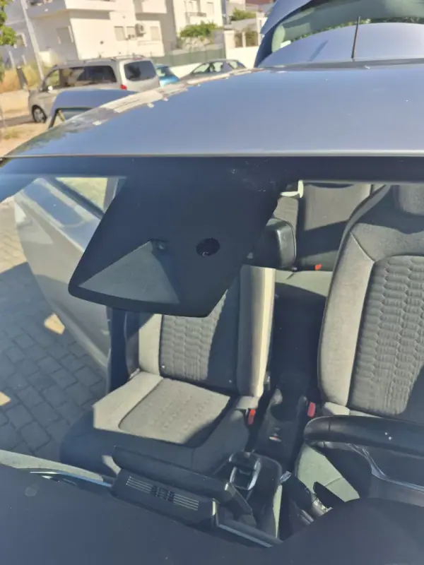 Renault Zoe 2020 - 12750 EUR, 133250 km - AUTO.MOTO.pt - 133250km - foto 21 de 29