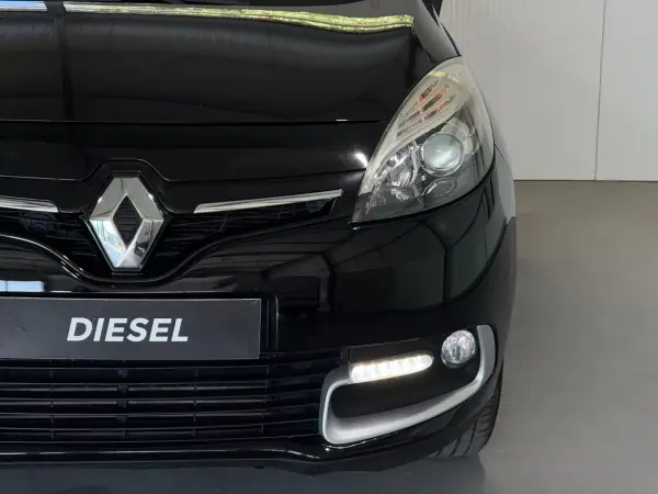 Renault Grand Scénic 2014 - 7990 EUR, 308370 km - AUTO.MOTO.pt - 308370km - foto 4 de 20