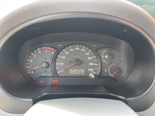 Hyundai Accent 2003 - 4250 EUR, 252434 km - AUTO.MOTO.pt - 252434km - foto 11 de 12
