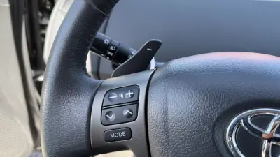 Toyota Yaris 2010 - 8700 EUR, 69707 km - AUTO.MOTO.pt - 69707km - foto 29 de 35