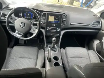 Renault Mégane 2016 - 12500 EUR, 101000 km - AUTO.MOTO.pt - 101000km - foto 6 de 10
