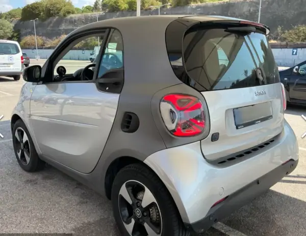 Smart ForTwo Coupé 2020 - 13800 EUR, 38000 km - 38000km - foto 2 de 3