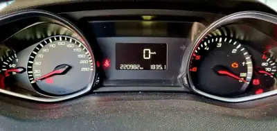 Peugeot 308 SW 2017 - 7900 EUR, 220982 km - AUTO.MOTO.pt - 220982km - foto 11 de 17