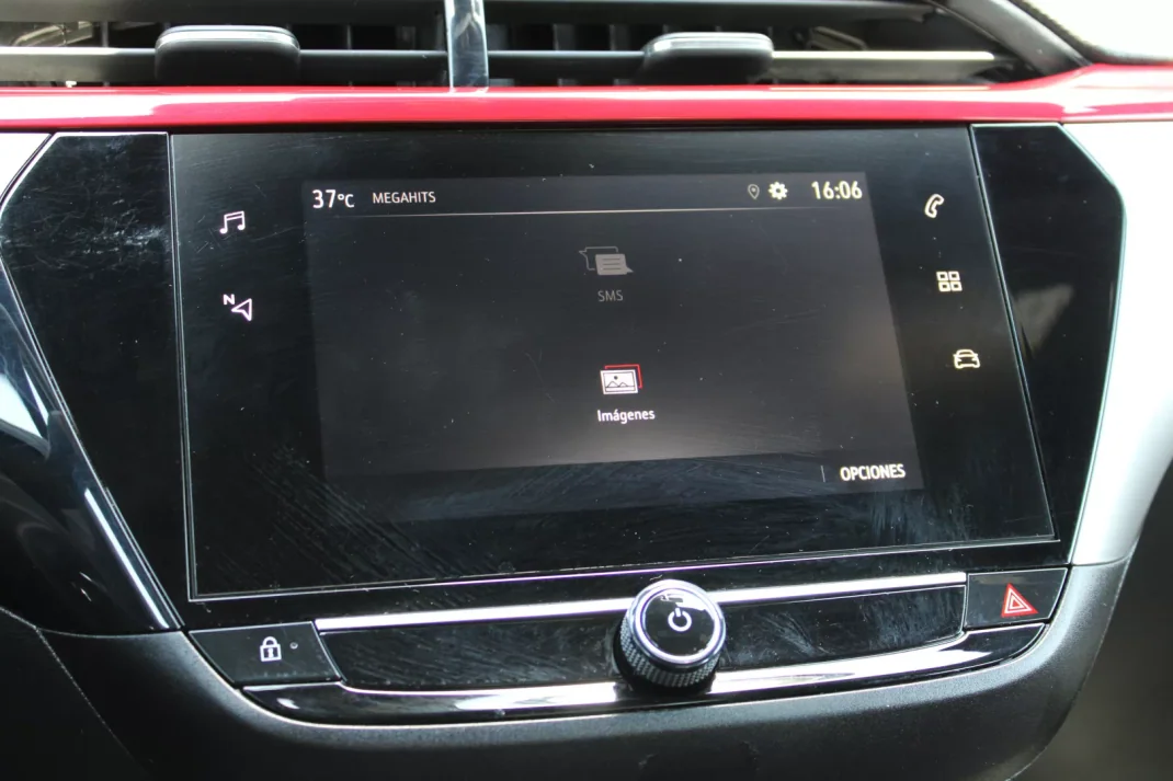 Opel Corsa 2022 - 14400 EUR, 76305 km - AUTO.MOTO.pt - 76305km - foto 8 de 21