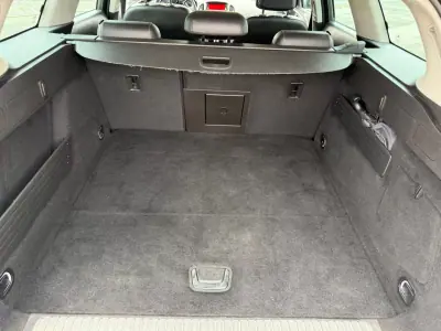 Opel Astra Sports Tourer 2011 - 7490 EUR, 175851 km - AUTO.MOTO.pt - 175851km - foto 20 de 21