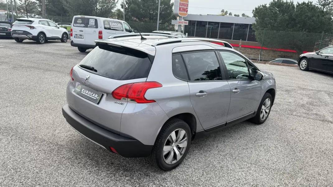 Peugeot 2008 2016 - 10590 EUR, 55500 km - AUTO.MOTO.pt - 55500km - foto 7 de 36
