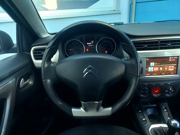 Citroën C-Elysée 2018 - 12500 EUR, 63213 km - AUTO.MOTO.pt - 63213km - foto 9 de 25