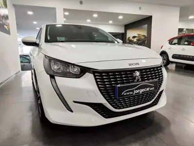 Peugeot 208 2021 - 13990 EUR, 57000 km - AUTO.MOTO.pt - 57000km - foto 5 de 35