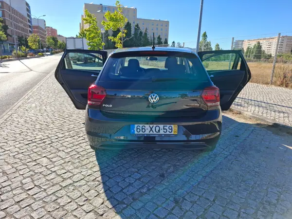 Volkswagen Polo 2019 - 12000 EUR, 115000 km - AUTO.MOTO.pt - 115000km - foto 11 de 11