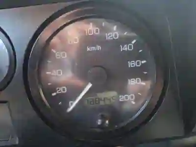 Land Rover Defender 2005 - 52000 EUR, 79000 km - AUTO.MOTO.pt - 79000km - foto 2 de 11