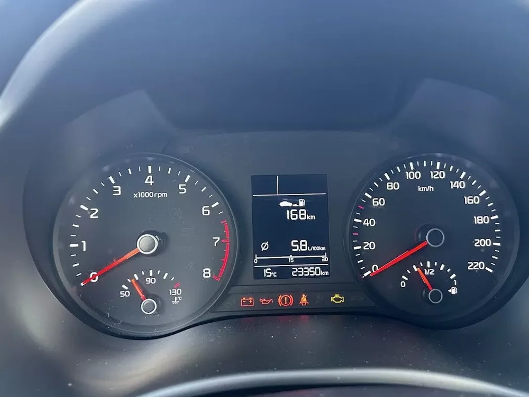 Kia Stonic 2023 - 17490 EUR, 23350 km - 23350km - foto 12 de 16