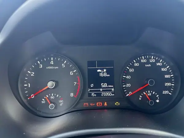 Kia Stonic 2023 - 17490 EUR, 23350 km - AUTO.MOTO.pt - 23350km - foto 12 de 16