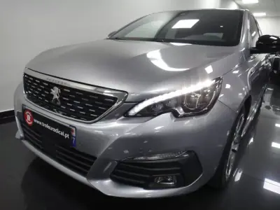 Peugeot 308 2020 - 14990 EUR, 60000 km - AUTO.MOTO.pt - 60000km - foto 9 de 33