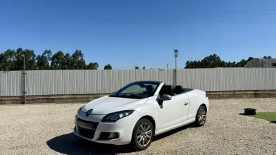 Renault Mégane Cabrio 2012 - 11800 EUR, 182000 km - AUTO.MOTO.pt - 182000km - foto 8 de 38