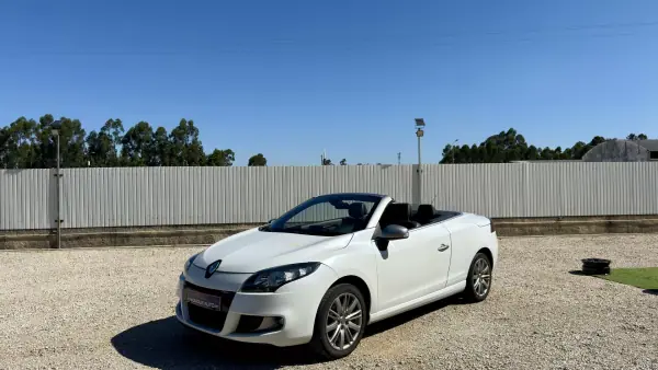 Renault Mégane Cabrio 2012 - 11800 EUR, 182000 km - AUTO.MOTO.pt - 182000km - foto 8 de 38