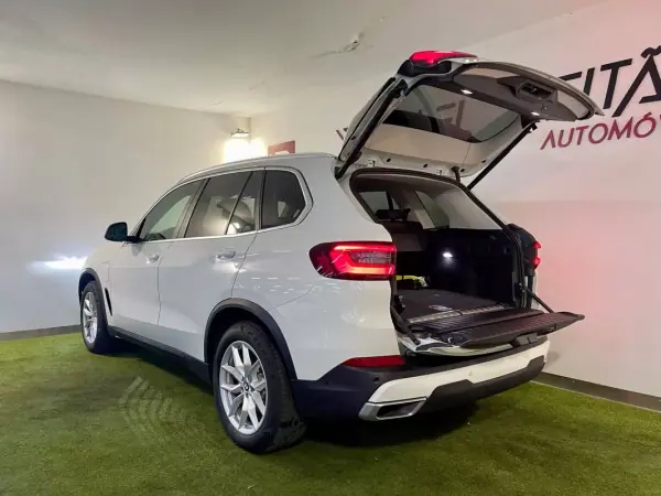BMW X5 2021 - 55500 EUR, 13000 km - AUTO.MOTO.pt - 13000km - foto 41 de 45