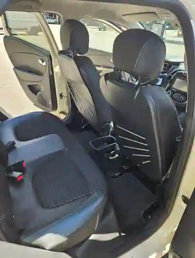 Renault Captur 2016 - 12400 EUR, 79200 km - 79200km - foto 10 de 12