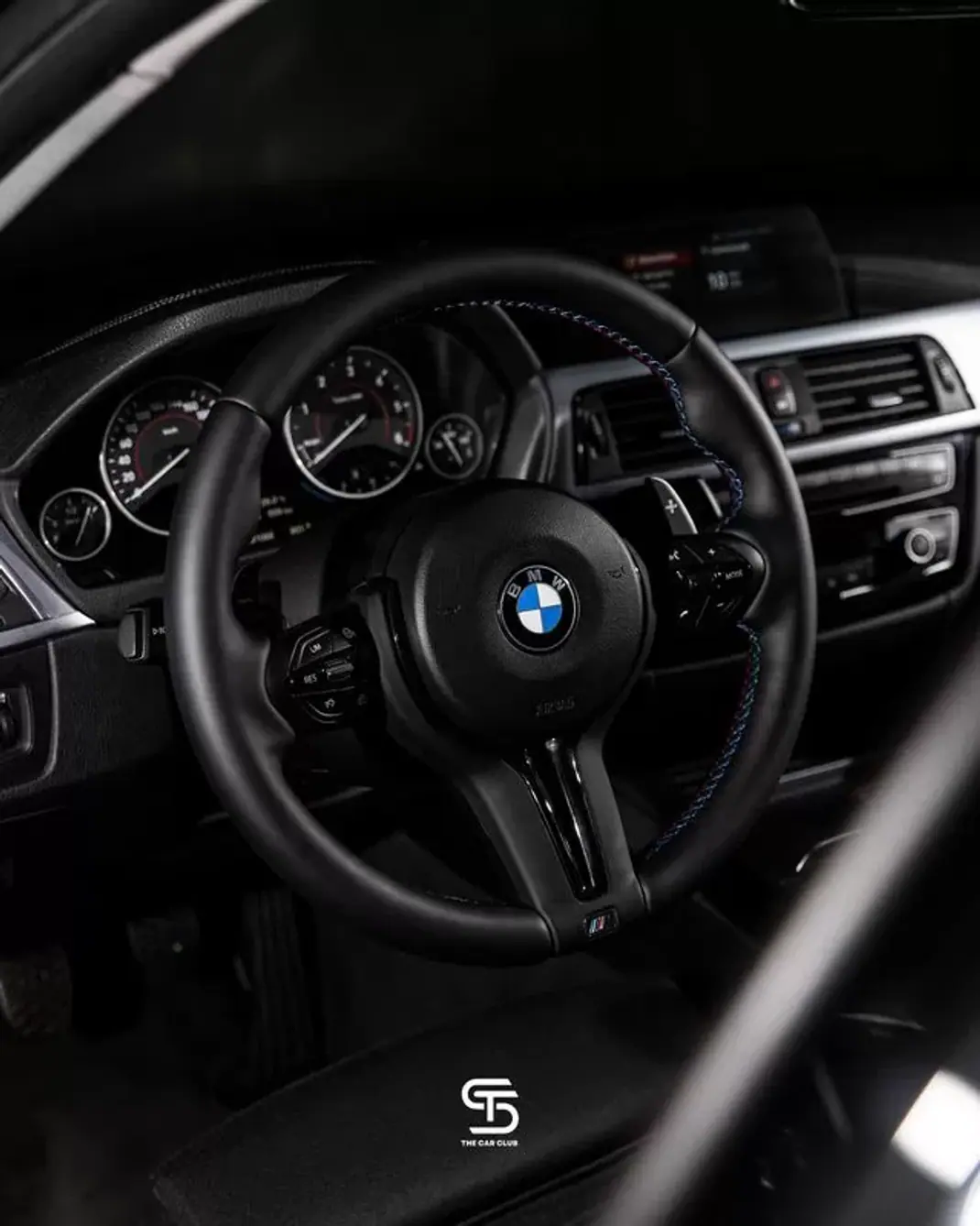 BMW 318 2017 - 21950 EUR, 181088 km - AUTO.MOTO.pt - 181088km - foto 22 de 25
