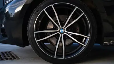 BMW 320 2020 - 29999 EUR, 166000 km - AUTO.MOTO.pt - 166000km - foto 12 de 58