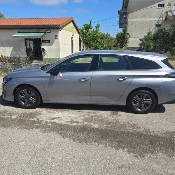 Peugeot 308 SW 2022 - 14450 EUR, 170000 km - AUTO.MOTO.pt - 170000km - foto 3 de 9
