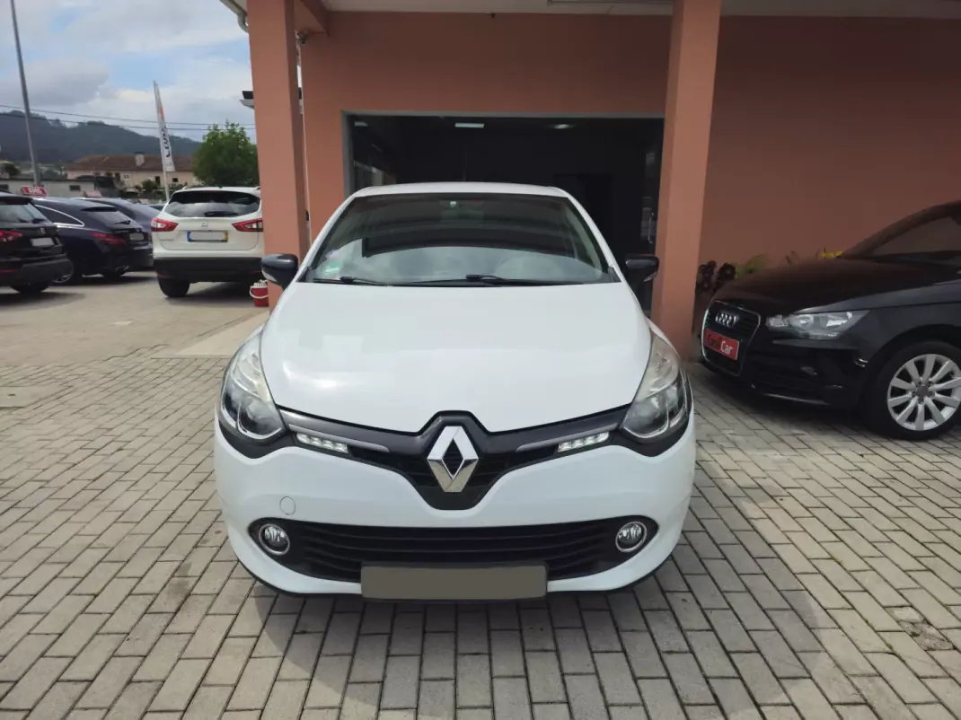 Renault Clio 2016 - 8990 EUR, 152000 km - AUTO.MOTO.pt - 152000km - foto 2 de 14