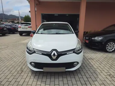 Renault Clio 2016 - 8990 EUR, 152000 km - AUTO.MOTO.pt - 152000km - foto 2 de 14