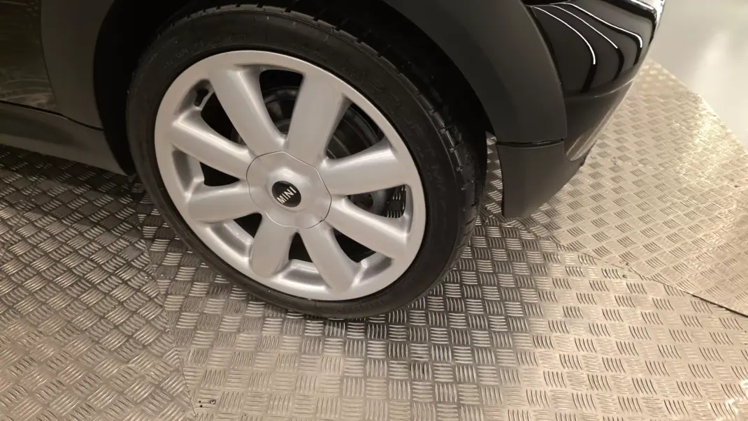 MINI Cooper 2010 - 9900 EUR, 144067 km - AUTO.MOTO.pt - 144067km - foto 30 de 56