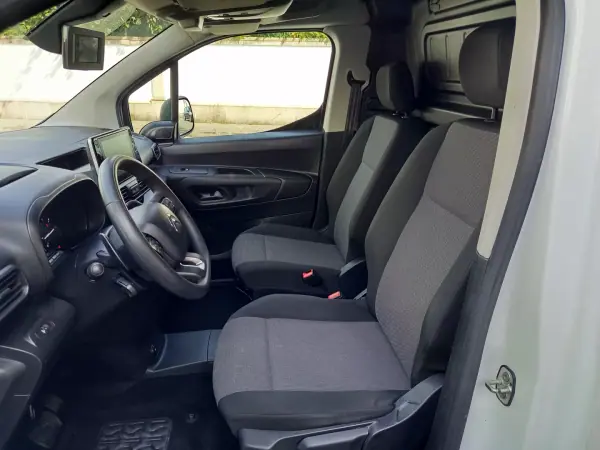 Citroën Berlingo 2020 - 12990 EUR, 127200 km - AUTO.MOTO.pt - 127200km - foto 12 de 19