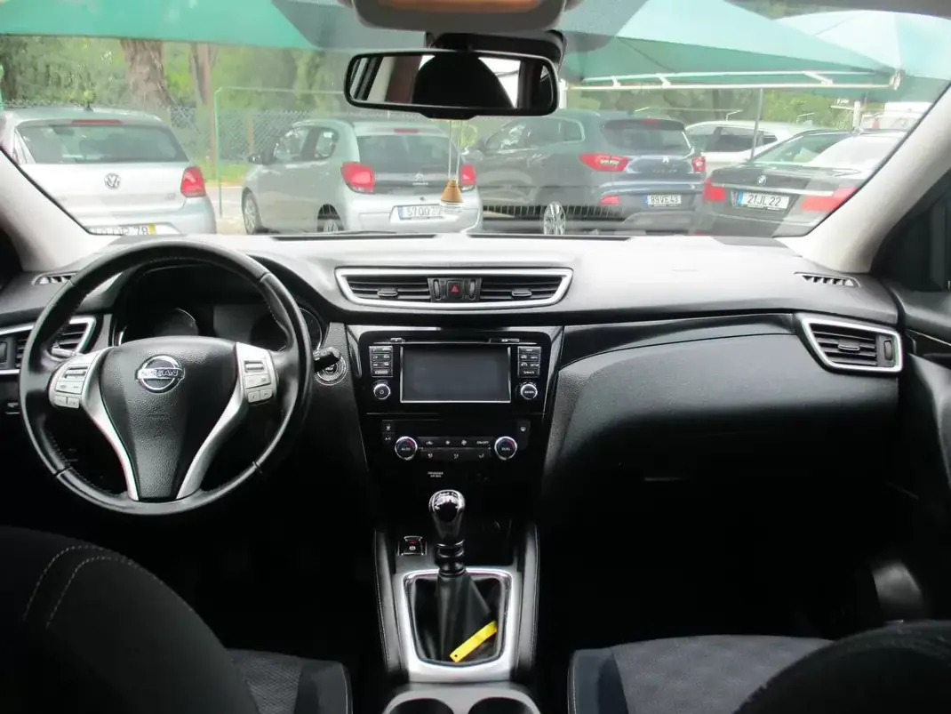 Nissan Qashqai 2016 - 13990 EUR, 190000 km - 190000km - foto 12 de 25