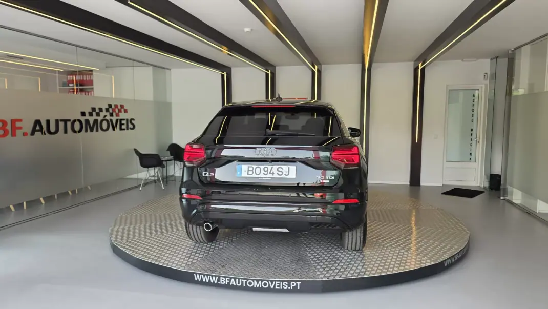 Audi Q2 2018 - 22500 EUR, 149812 km - AUTO.MOTO.pt - 149812km - foto 17 de 69