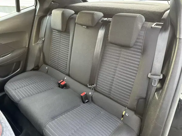 Peugeot 2008 2021 - 21500 EUR, 170000 km - 170000km - foto 23 de 53