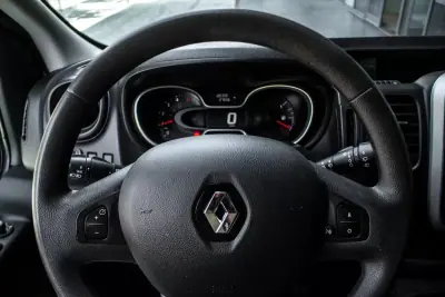 Renault Trafic 2020 - 28990 EUR, 126359 km - AUTO.MOTO.pt - 126359km - foto 12 de 41