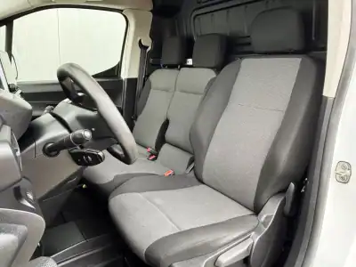 Peugeot Partner 1.6 BlueHdi 100cv Premium 2020 - 13990 EUR, 135000 km - AUTO.MOTO.pt - 135000km - foto 13 de 35
