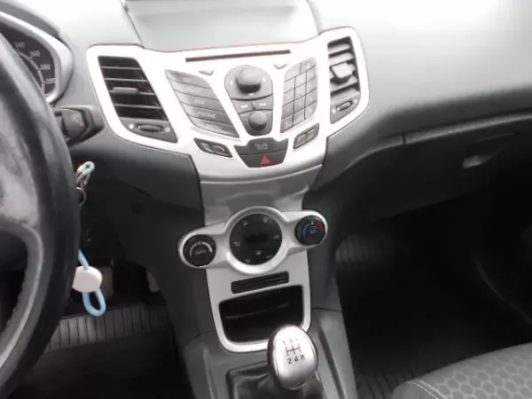 Ford Fiesta 2008 - 6450 EUR, 272594 km - 272594km - foto 10 de 12