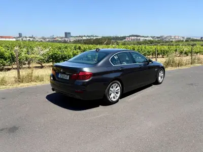 BMW 520 2015 - 21900 EUR, 56196 km - AUTO.MOTO.pt - 56196km - foto 3 de 24