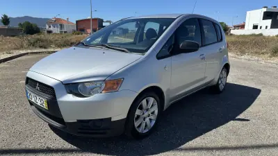 Mitsubishi Colt 2010 - 4900 EUR, 135000 km - 135000km - foto 2 de 13
