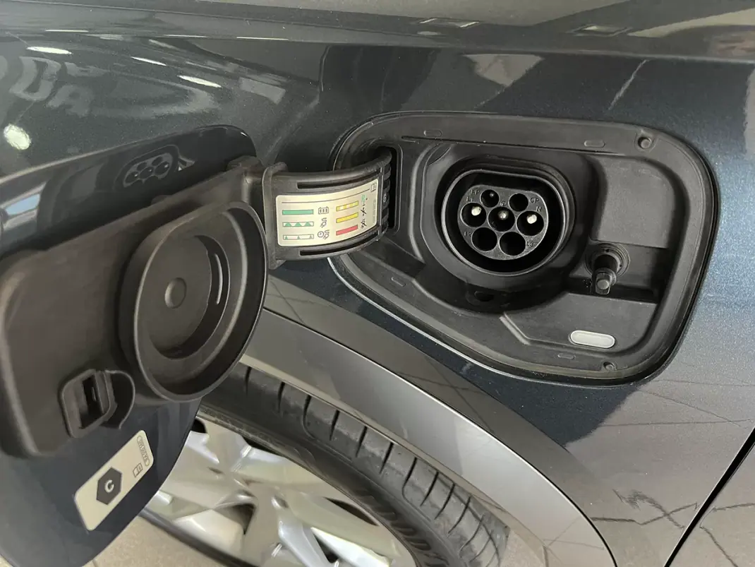 Cupra Formentor 2022 - 26900 EUR, 80652 km - AUTO.MOTO.pt - 80652km - foto 23 de 25