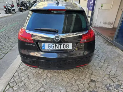Opel Insignia Sports Tourer 2013 - 6000 EUR, 229000 km - foto 5 de 23