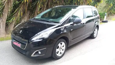Peugeot 5008 2016 - 11500 EUR, 187611 km - AUTO.MOTO.pt - 187611km - foto 14 de 20