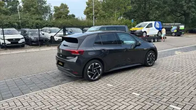 Volkswagen ID.3 2023 - 24550 EUR, 82035 km - AUTO.MOTO.pt - 82035km - foto 4 de 12
