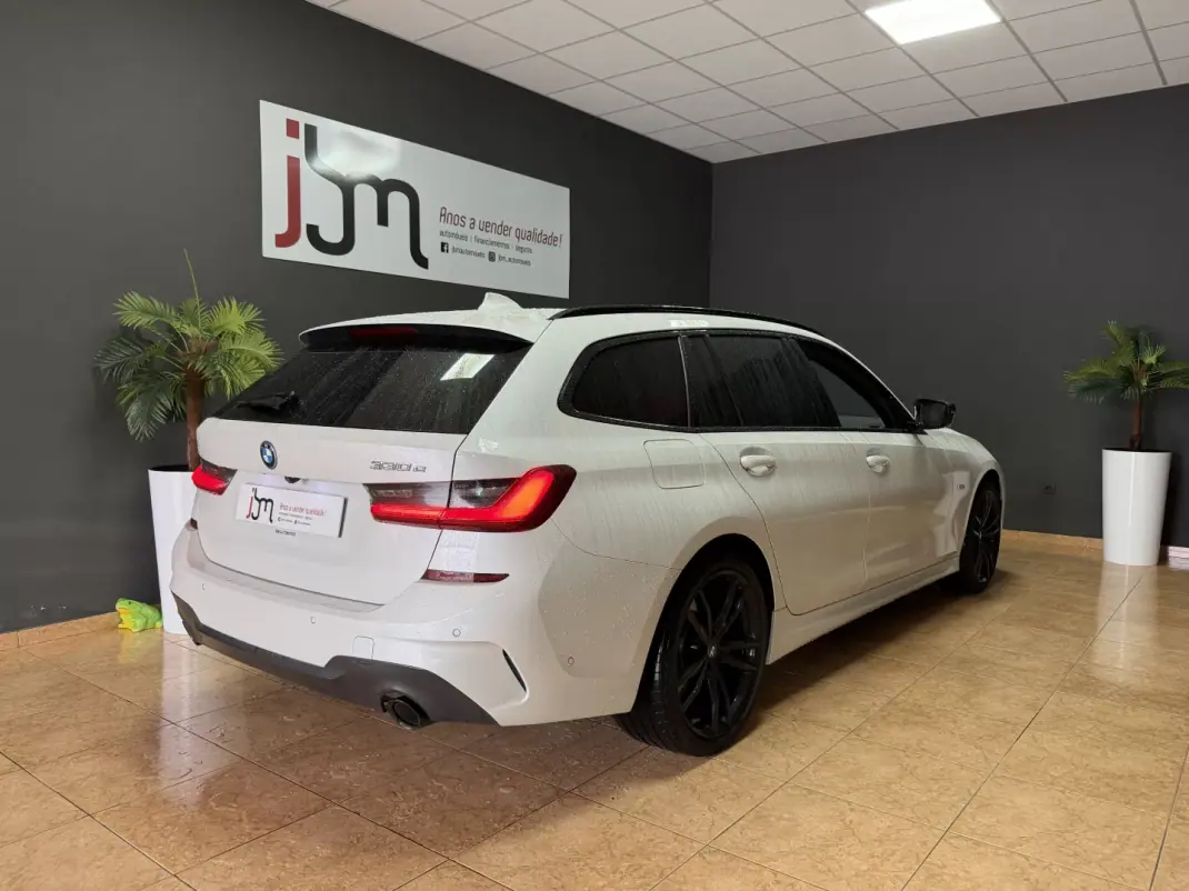 BMW 330e 2022 - 33500 EUR, 129874 km - AUTO.MOTO.pt - 129874km - foto 5 de 16