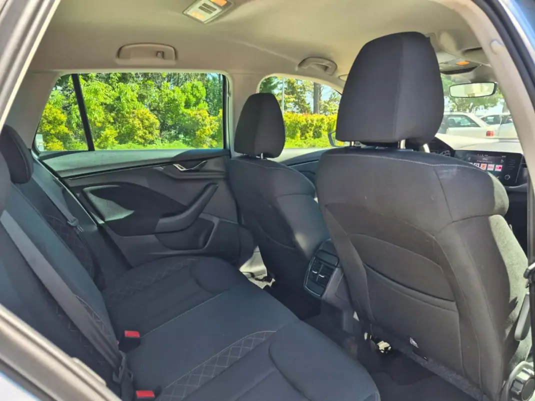 Skoda Kamiq 2023 - 18900 EUR, 24682 km - AUTO.MOTO.pt - 24682km - foto 17 de 20