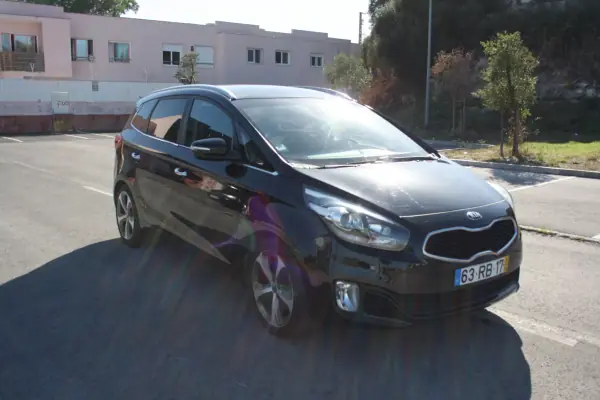 Kia Carens 1.7 CRDi TX 2016 Diesel — 128 050 km · Lisboa Kia Carens 2016