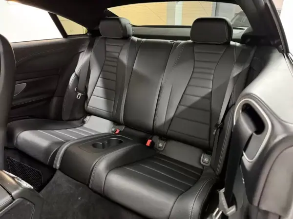 Mercedes-Benz E 220 2019 - 36750 EUR, 89000 km - AUTO.MOTO.pt - 89000km - foto 48 de 60
