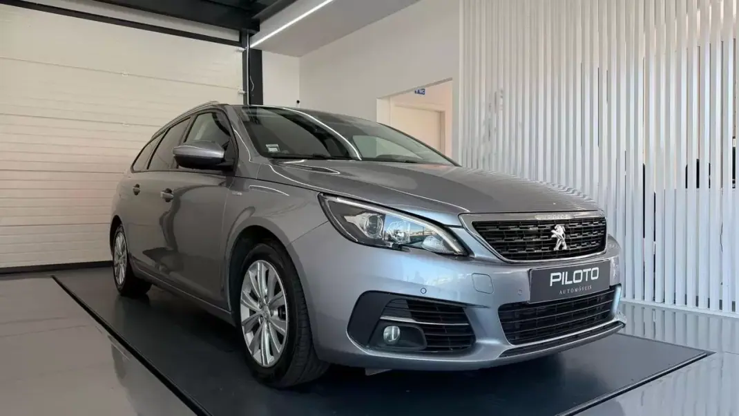 Peugeot 308 SW 2020 - 11990 EUR, 153706 km - AUTO.MOTO.pt - 153706km - foto 6 de 34