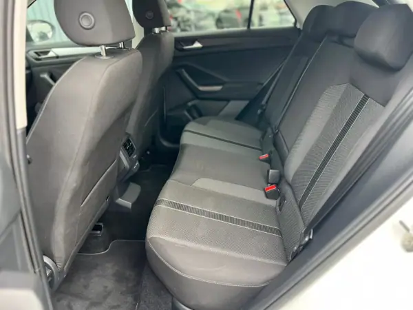 Volkswagen T-Roc 2025 - 28000 EUR, 12129 km - AUTO.MOTO.pt - 12129km - foto 11 de 18
