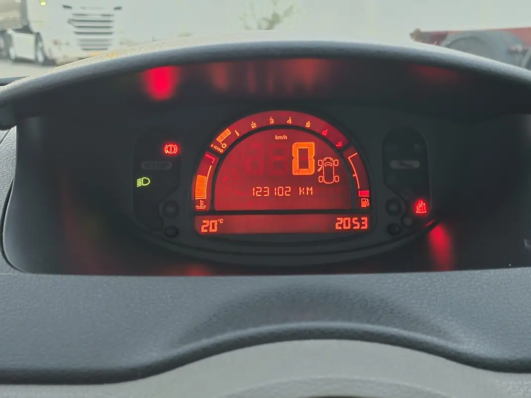 Renault Grand Modus 2005 - 2599 EUR, 123000 km - 123000km - foto 11 de 11