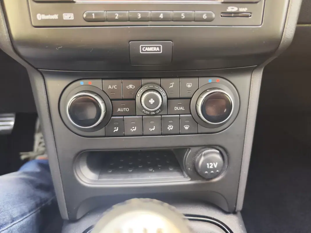 Nissan Qashqai 2013 - 9980 EUR, 197150 km - AUTO.MOTO.pt - 197150km - foto 36 de 40